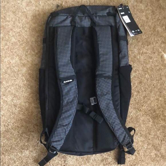 dakine concourse 28l backpack
